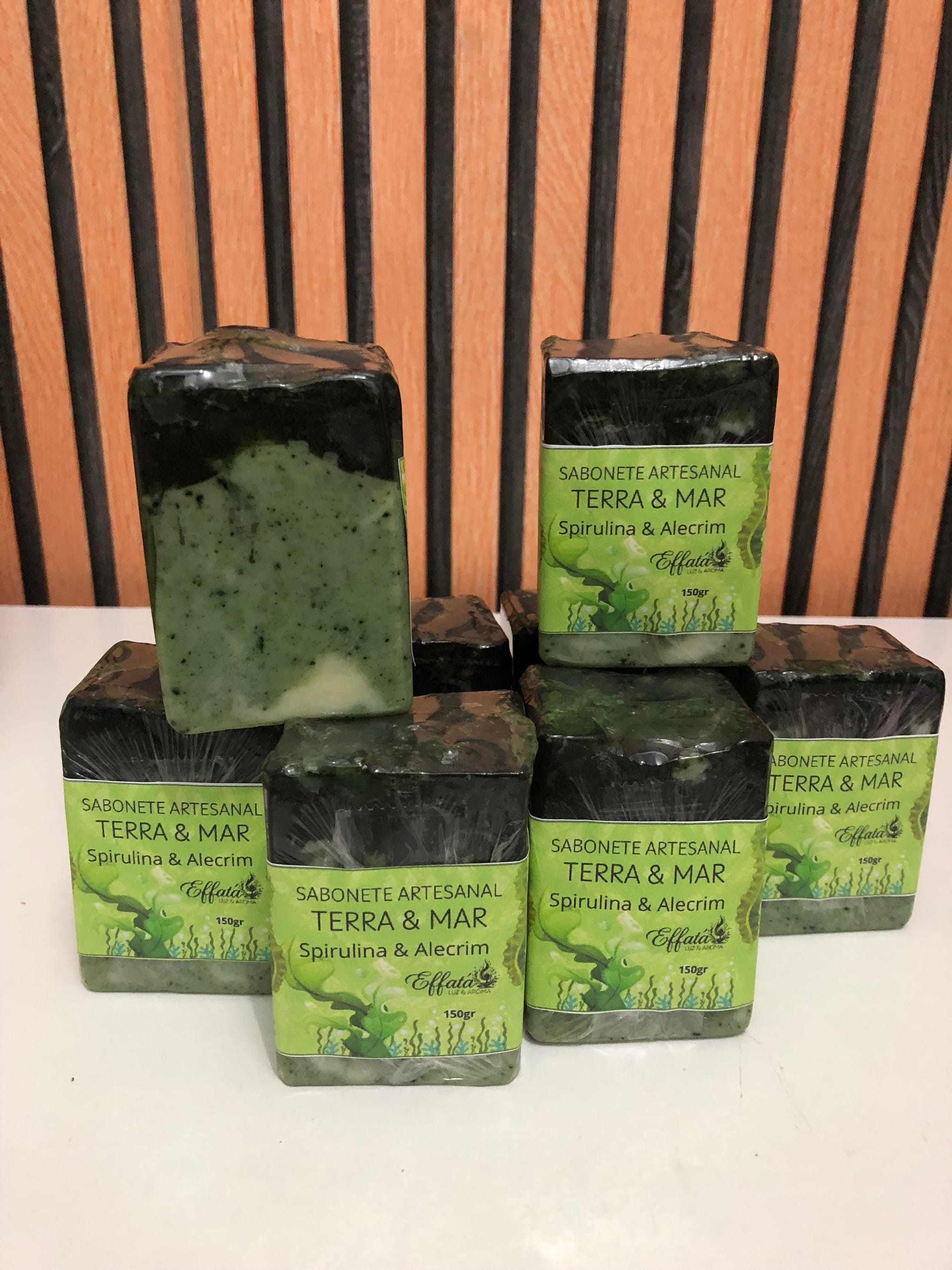 Sabonete artesanal spirulina e alecrim