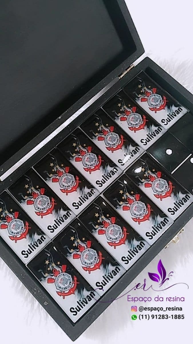 Dominó personalizado em resina com caixa