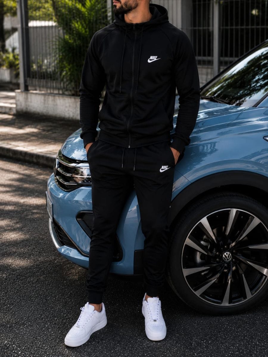 *Conjuntos da Nike* 🤩🛍️ *Material:* Poliéster/Flanelado/Bordado 💥 ⚠️ *_Formato Normal_*⚠️ *M* - Veste 38/40 *G* - Veste 42 *GG* - Veste 44